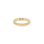 TRYGGÐAHRINGUR MEÐ DEMANTI